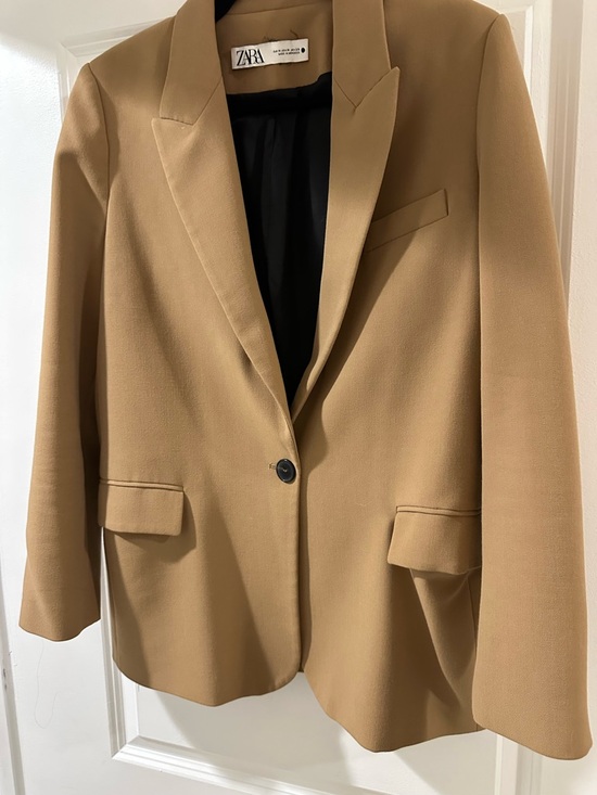 Zara Jackets & Blazers - Zara Camel Single-Button Blazer